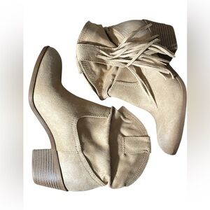 G4- Rock & Candy size 6.5 Beige Ankle Booties suede like country boots